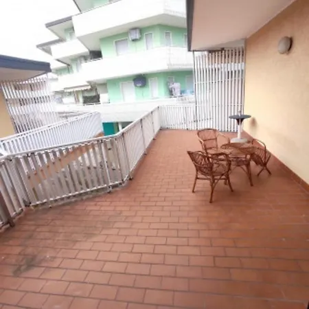 Large Studio-apartment In Therme דירה ביביונה