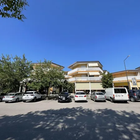 Apartament Large In Terme *